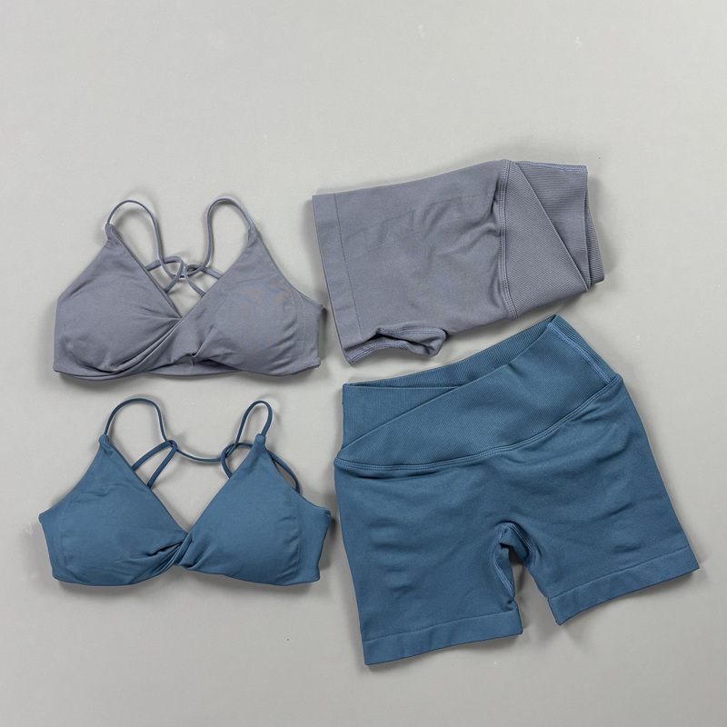 ชุดเซ็ตวิสัยทัศน์วิ่งครอสโอเวอ - Yoga Fitness Kit บทวิจารณ์และราคา
